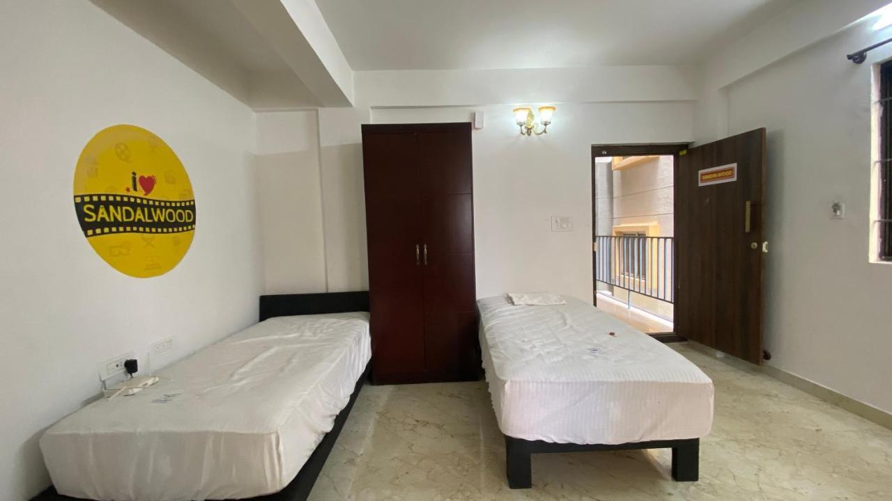 C Suites - Royal Homes II Short & Long Stays 벵갈루루 외부 사진